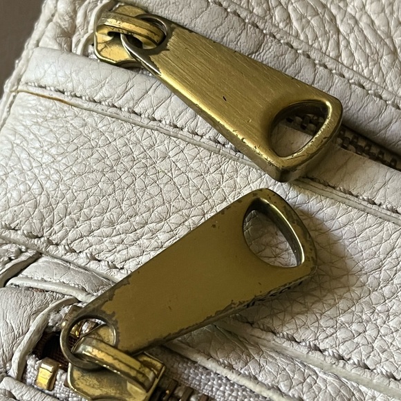 Authentic fossil crossbody purse!! - Picture 13 of 16